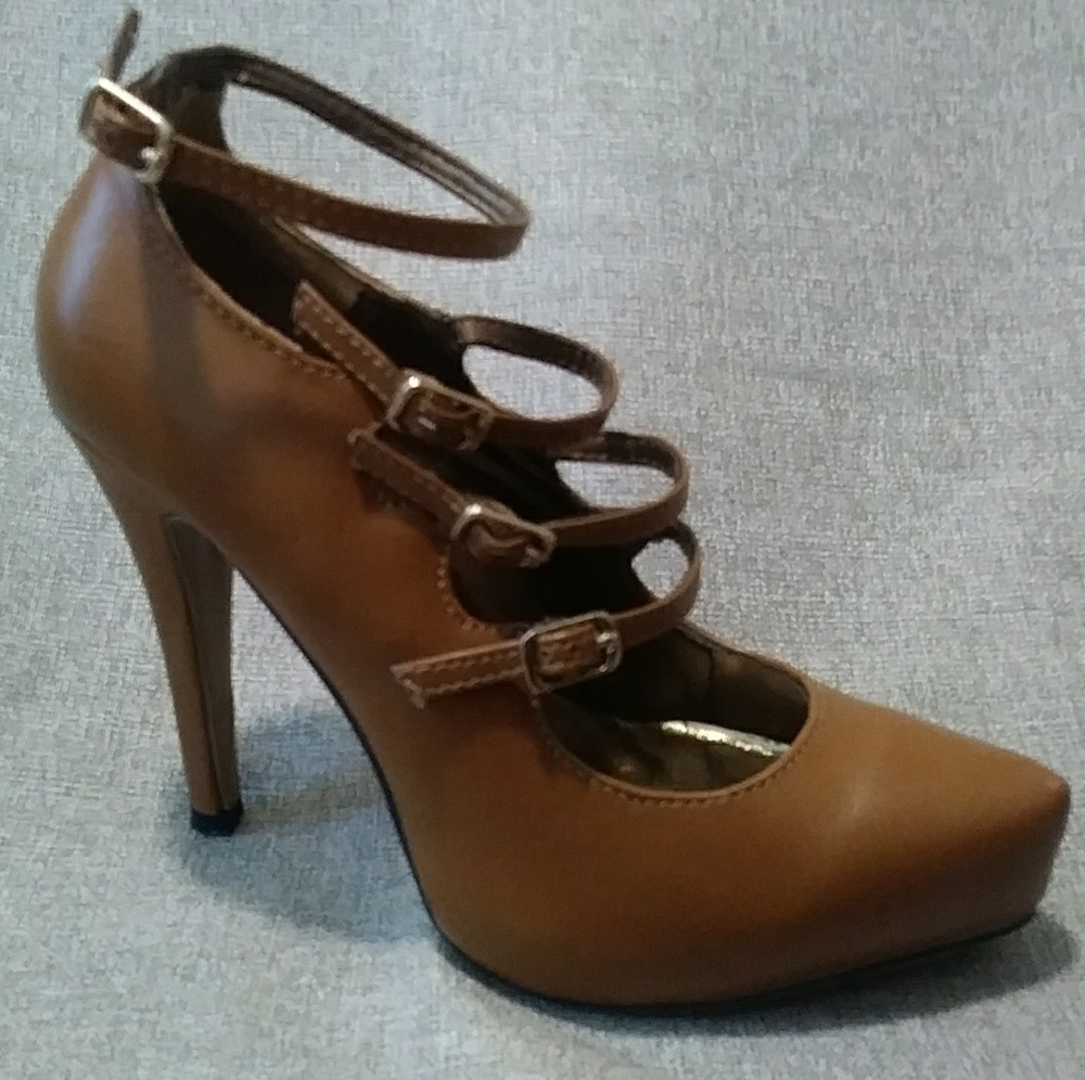 Bumper BP 4" heel Camel heels size 6